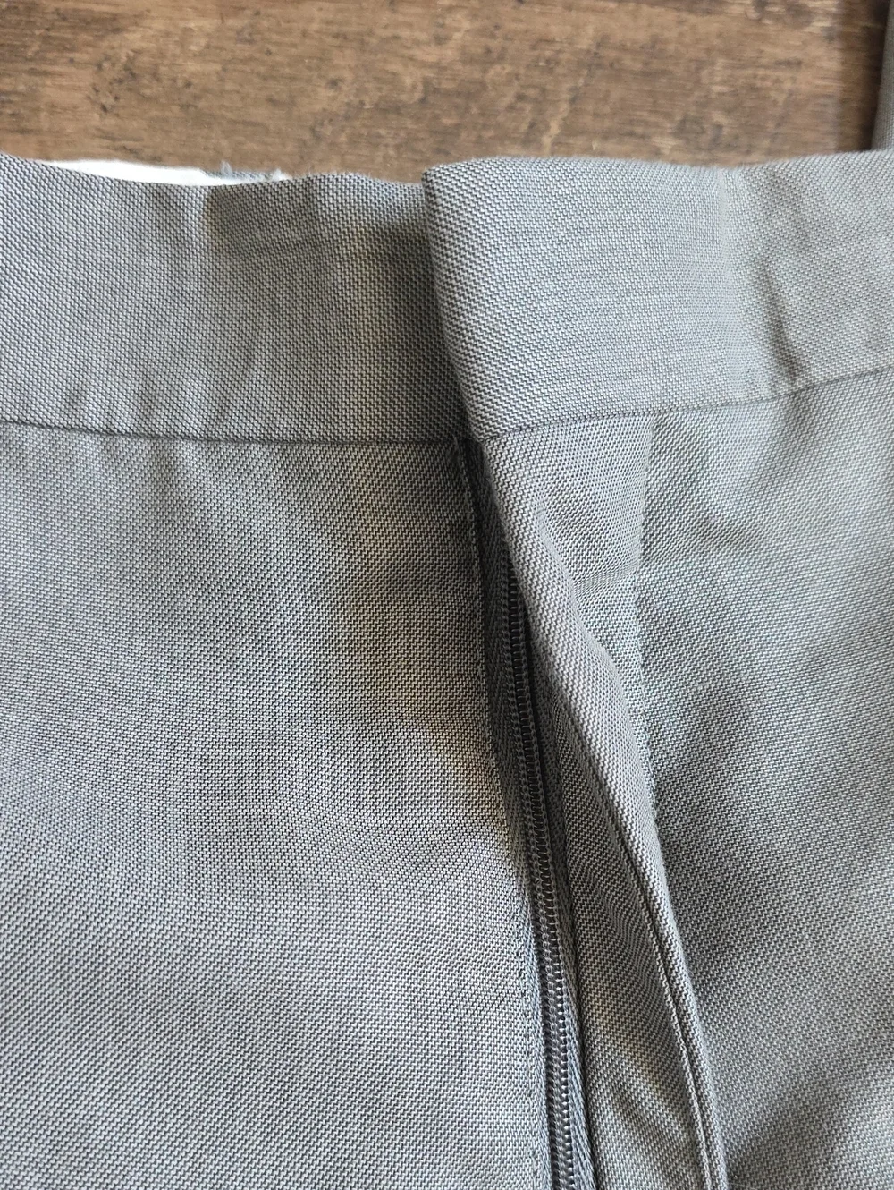 Banana Republic Light Gray Dress Pants - Classic Tailored Trousers, Modern Fit